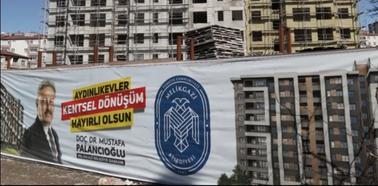 AYDINLIKEVLER’DE KENTSEL DÖNÜŞÜM HIZLA YÜKSELİYOR