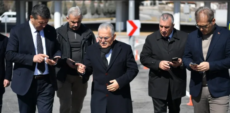 BAŞKAN BÜYÜKKILIÇ’TAN MÜJDE: “KARTAL KAVŞAĞI ALTERNATİF YOLUMUZU TRAFİĞE AÇTIK”
