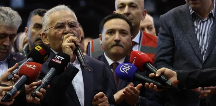BAŞKAN BÜYÜKKILIÇ, “KUTSAL EMANETLER VE VAKIF ESERLERİ SERGİSİ”NİN AÇILIŞINA KATILDI