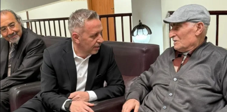 AKİB’den Huzurevi sakinlerine bayram ziyareti