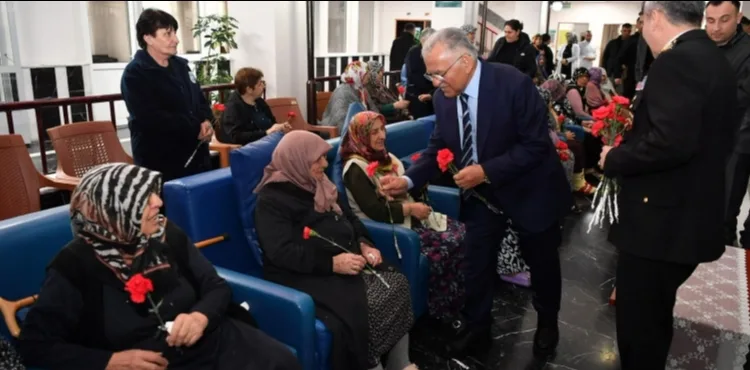 BAŞKAN BÜYÜKKILIÇ, ‘BAYRAMLAŞMA’ PROGRAMLARINDA KONUŞTU: “KENETLENME ZAMANI”