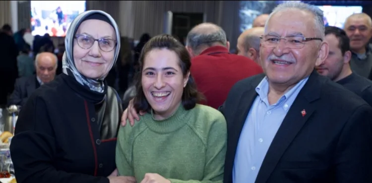 BAŞKAN BÜYÜKKILIÇ, İFTARINDAN BAYRAMINA RAMAZAN COŞKUSUNU KAYSERİLİLERLE BİRLİKTE YAŞADI
