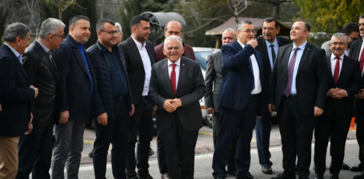 PERSONELİYLE BAYRAMLAŞAN BAŞKAN BÜYÜKKILIÇ: “KAYSERİ BÜYÜKŞEHİR, BİR MARKA”