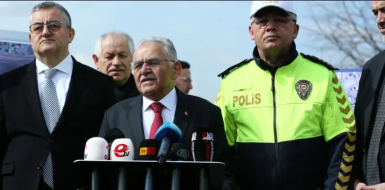 BAŞKAN BÜYÜKKILIÇ AÇIKLADI: KARTAL KAVŞAĞI TRAFİĞE KAPANIYOR