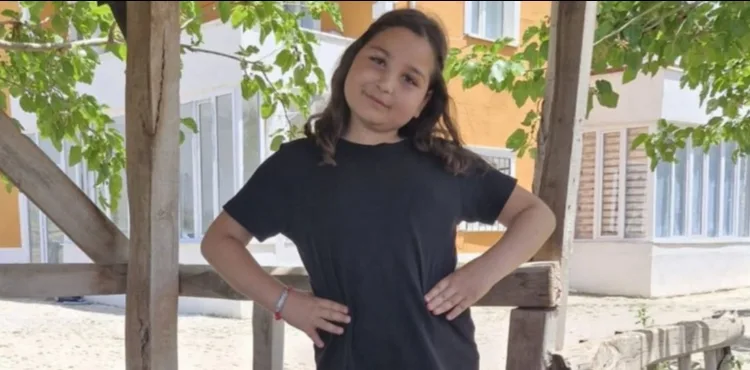 2 yıldır kanser tedavisi gören 11 yaşındaki Zeynep, hayatını kaybetti
