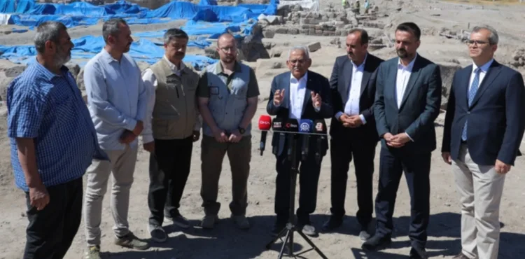 BAŞKAN BÜYÜKKILIÇ’TAN TARİHİ MÜJDE: MOZAİKLİ YAPI “ÖREN YERİ” İLAN EDİLDİ