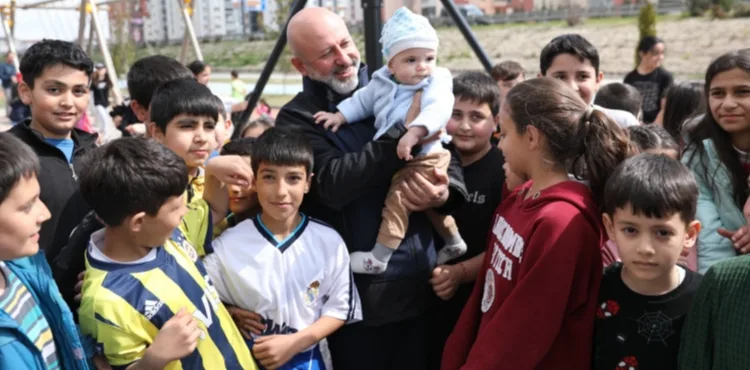 KOCASİNAN’DA TOPRAKLA BÜYÜYEN ÇOCUKLAR DAHA MUTLU
