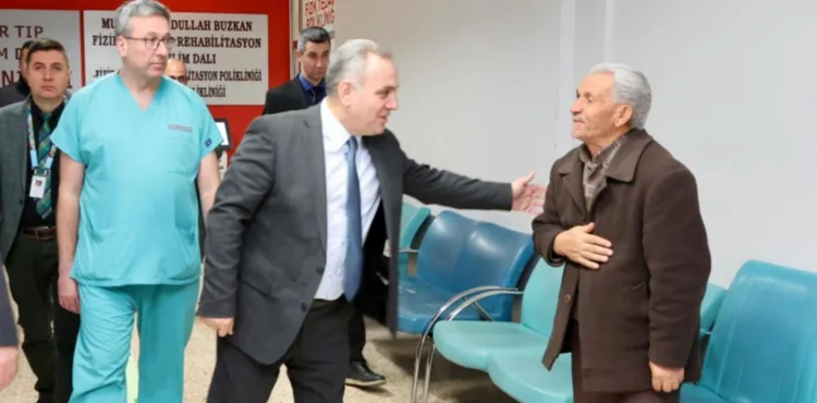 Rektör Prof. Dr. Altun’dan Hastane Personeline Ziyaret
