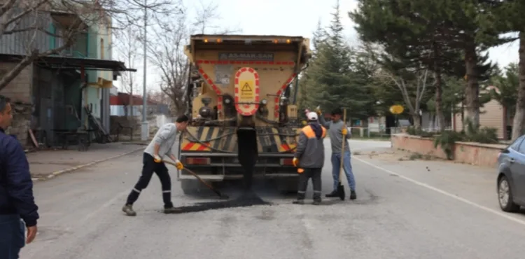 BÜYÜKŞEHİR’DEN KIRSALDA GÜÇLÜ TEMAS: 6 MAHALLEDE MUHTAR ZİYARETİ