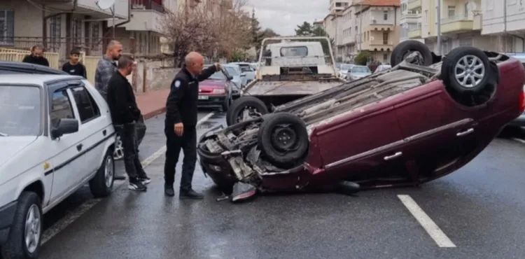 Kayseri'de otomobilin devrildiği kaza kamerada