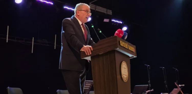 Kayseri’de avukatlar, kurdukları koro ile günlerini kutladı