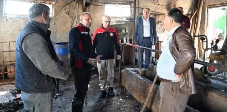Tarım İl Müdürü Saklav’dan hayvanları yangında telef olan besiciye ziyaret