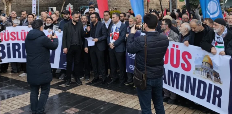 HAKSIZLIĞA SESSİZ KALMAK BU MİLLETE ASLA YAKIŞMAZ