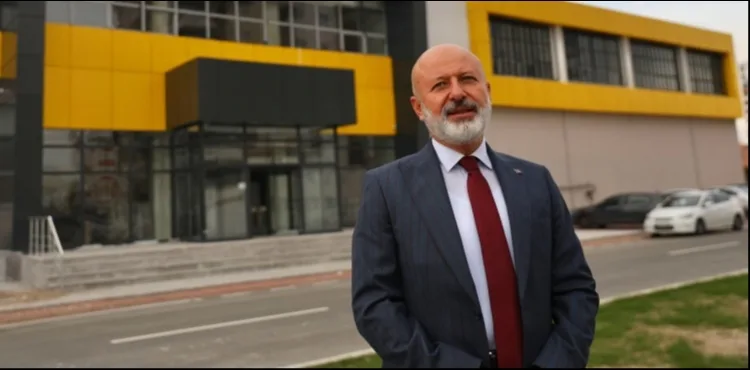 KOCASİNAN, YUNUSEMRE’DEKİ SOSYAL TESİS HİZMET VERMEYE BAŞLADI