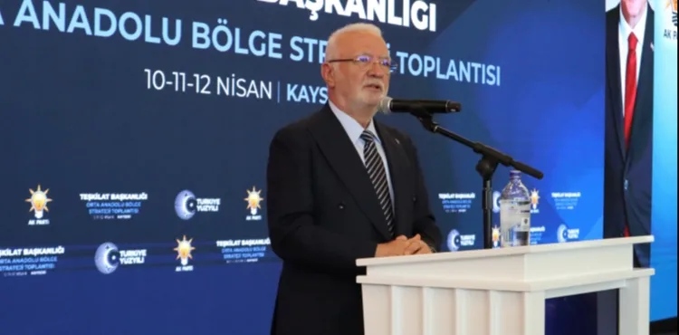AK Parti’li Mustafa Elitaş: Özgür Bey'in zihni özgür değil