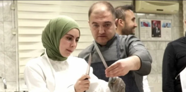 AB TESCİLLİ KAYSERİ PASTIRMASI’NA KAYMEK’TEN DOĞRAMA VE SUNUM TEKNİKLERİ KURSU