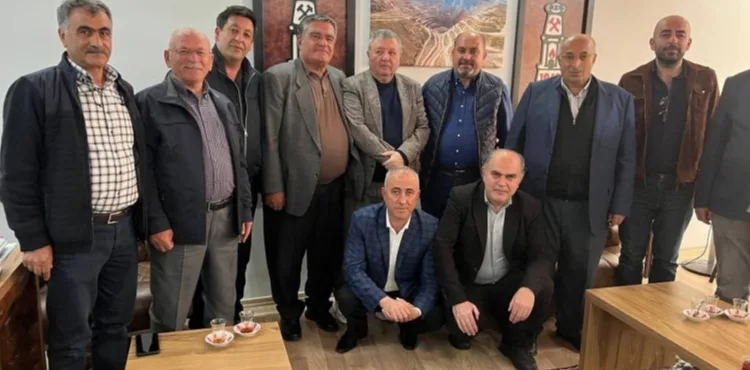 İş insanı Koyuncu, muhtarlarla bir araya geldi