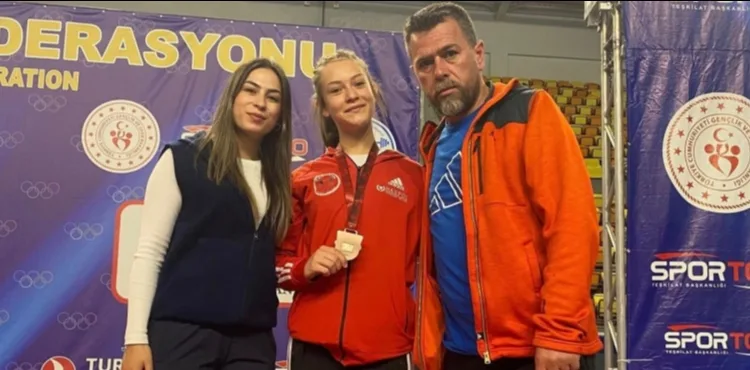 Kayserili 2 sporcudan halterde önemli başarı