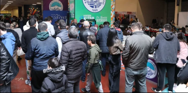 8. KAYSERİ KİTAP FUARI’NDA KAYMEK STANDINA YOĞUN İLGİ