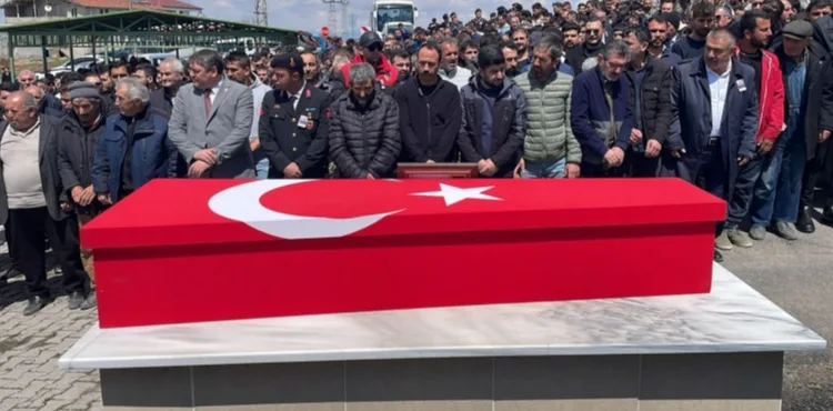 Kastamonu’da hayatını kaybeden jandarma, Kayseri’de son yolculuğuna uğurlandı