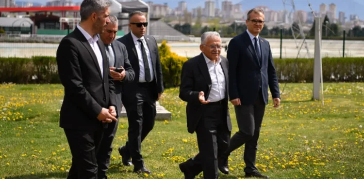 BAŞKAN BÜYÜKKILIÇ’TAN KAYSERİ’YE İÇ ANADOLU’NUN EN BÜYÜK AQUAPARKI MÜJDESİ