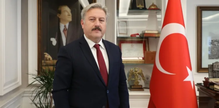 BAŞKAN PALANCIOĞLU’NDAN 23 NİSAN ULUSAL EGEMENLİK VE ÇOCUK BAYRAMI MESAJI