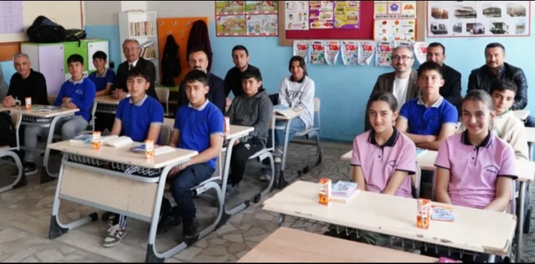 BÜYÜKŞEHİR, ÖĞRENCİLERE TURİZMİ ANLATTI: ERCİYES GEZİSİ MÜJDESİ