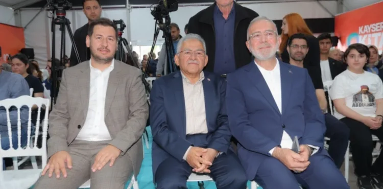 BAŞKAN BÜYÜKKILIÇ, YENİŞEHİRLİOĞLU’NUN SÖYLEŞİSİNE KATILDI