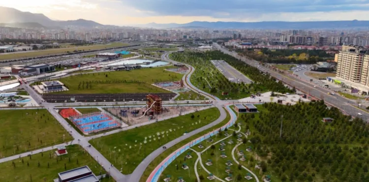 RECEP TAYYİP ERDOĞAN MİLLET BAHÇESİ, KAYSERİLİLERİN UĞRAK YERİ OLUYOR