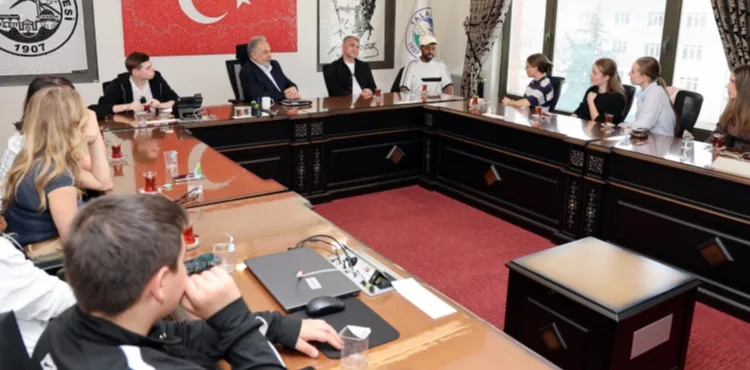 TALAS ULUSLARARASI PROJELERLE DÜNYAYA AÇILIYOR