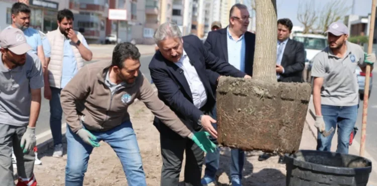 MELİKGAZİ, AĞAÇLANDIRMA ÇALIŞMALARI İLE GELECEĞE DAHA YEŞİL BİR MİRAS BIRAKIYOR