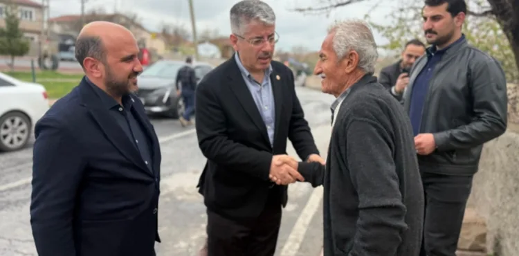 ÇOPUROĞLU: “KAYSERİ’Yİ KAPI KAPI DOLAŞIYORUZ!”