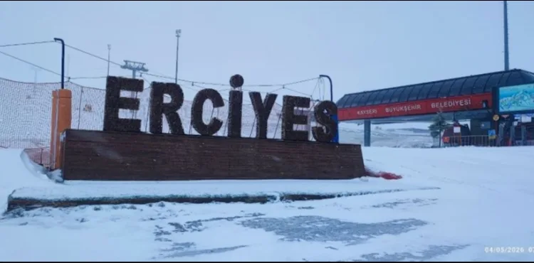 Erciyes’e mayıs ayında kar yağdı