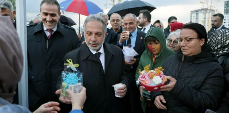 TALAS’TA ÇİÇEK ŞENLİĞİ COŞKUYLA BAŞLADI
