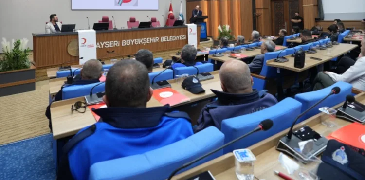 BÜYÜKŞEHİR’DEN “PROSTAT KANSERİNİN ÖNLENMESİ, TEŞHİSİ VE TEDAVİ YÖNTEMLERİ” EĞİTİMİ