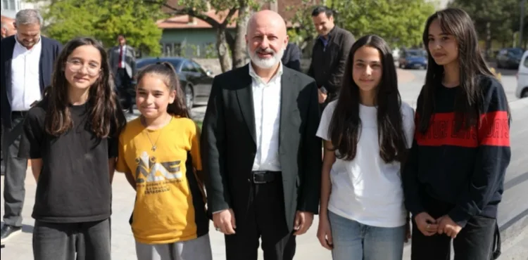 KOCASİNAN’DA MAHALLELERİN İSTEKLERİ, DAHA HIZLI ÇÖZÜME KAVUŞUYOR