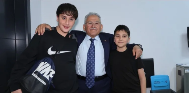 BAŞKAN BÜYÜKKILIÇ, KÖŞK SOSYAL YAŞAM MERKEZİ’NDE VATANDAŞLARLA BULUŞTU