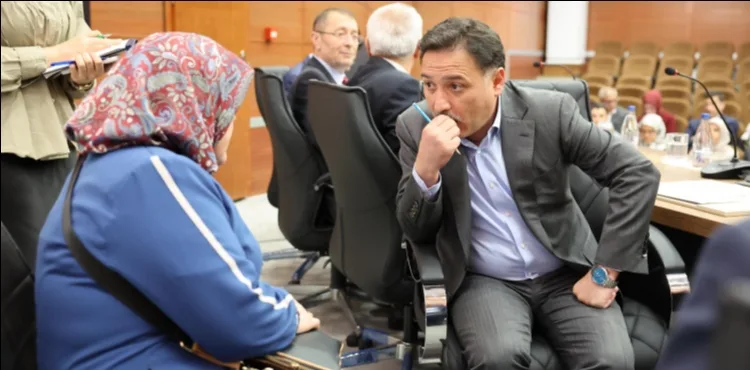 Vali Çiçek, Vatandaşlarla Bir Araya Gelmeye Devam Ediyor