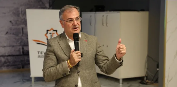 BAŞKAN ÖZDOĞAN GENÇLERLE KARİYER GÜNLERİ’NDE BULUŞTU