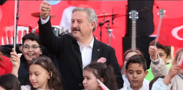 MELİKGAZİ’DE 19 MAYIS’IN HEYECAN VE COŞKUSU, GENÇLİK ORKESTRASI’NIN KONSERİYLE TAÇLANDI