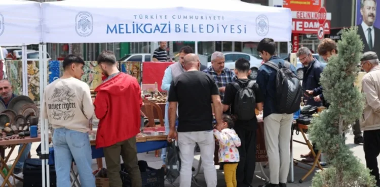 ANTİKA KÜLTÜRÜ MELİKGAZİ’NİN ANTİKA PAZARINDA YAŞATILMAYA DEVAM EDİYOR