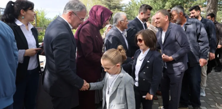 BAŞKAN ÖZDOĞAN: “HACILAR’DA BAYRAMLAR BİRLİĞİN VE KARDEŞLİĞİN EN GÜZEL TABLOSUDUR”