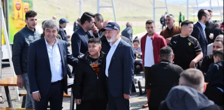 KOCASİNAN’DAN PROFESYONEL KURBAN HİZMETİNE TAM NOT