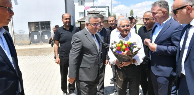 “BİRLİĞİN, BERABERLİĞİN, DAYANIŞMANIN EN GÜZEL ÖRNEKLERİNİ SERGİLİYORUZ”