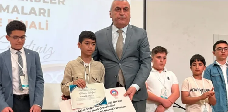 KAYSERİ’DE KUR'AN-I KERİM'İ GÜZEL OKUMA YARIŞMASI BÖLGE FİNALİ YAPILDI