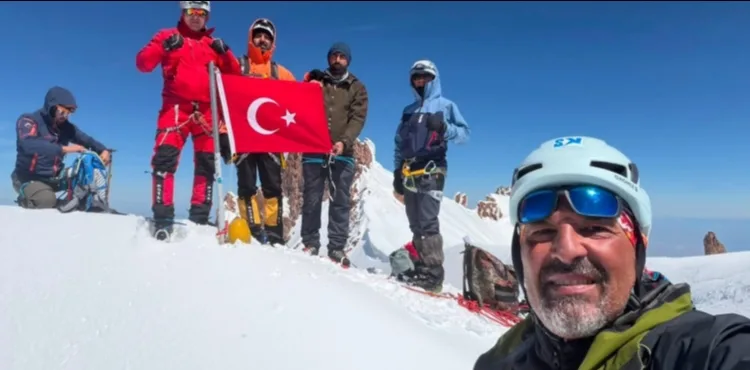 Erciyes Kuzey Buzulu Tırmanışı Başarıyla Tamamlandı