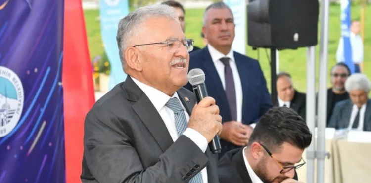 VATANDAŞ SORDU, BAŞKAN BÜYÜKKILIÇ CEVAPLADI: “HİZMET YOLCULUĞUMUZUN EN GÜÇLÜ REHBERİ: ORTAK AKIL”