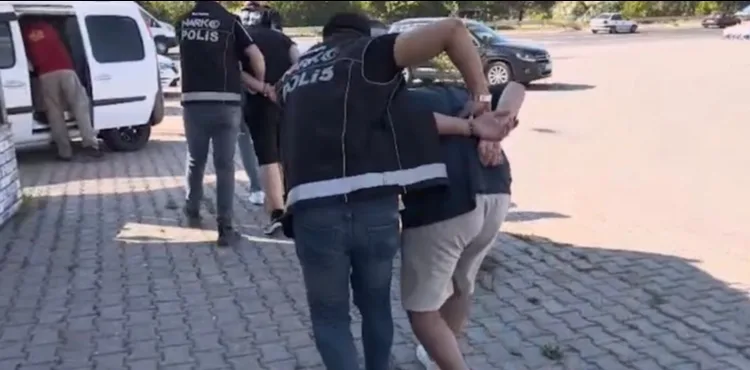 Kayseri’de uyuşturucu operasyonu: 3 gözaltı