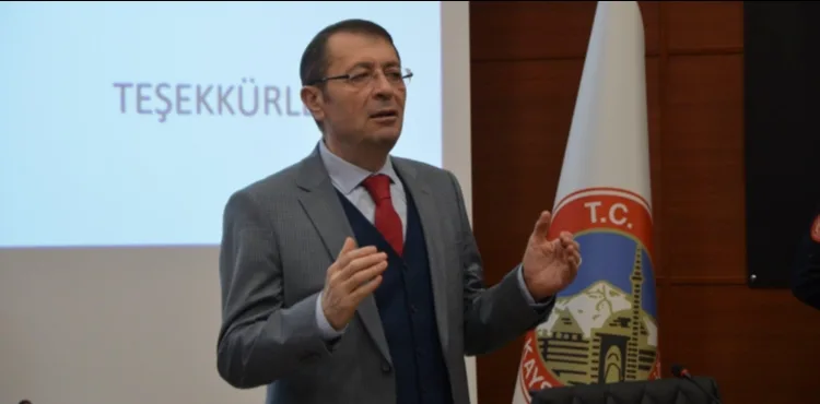 Vali Yardımcısı Şenol Esmer kalp krizinden hayatını kaybetti