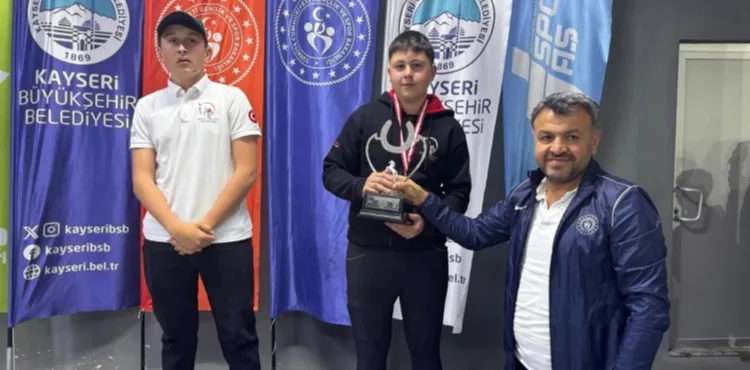 Yeşilay Ulusal Türkiye Şampiyonası ve Uluslararası Atlı Dayanıklılık Yarışmaları Tamamlandı